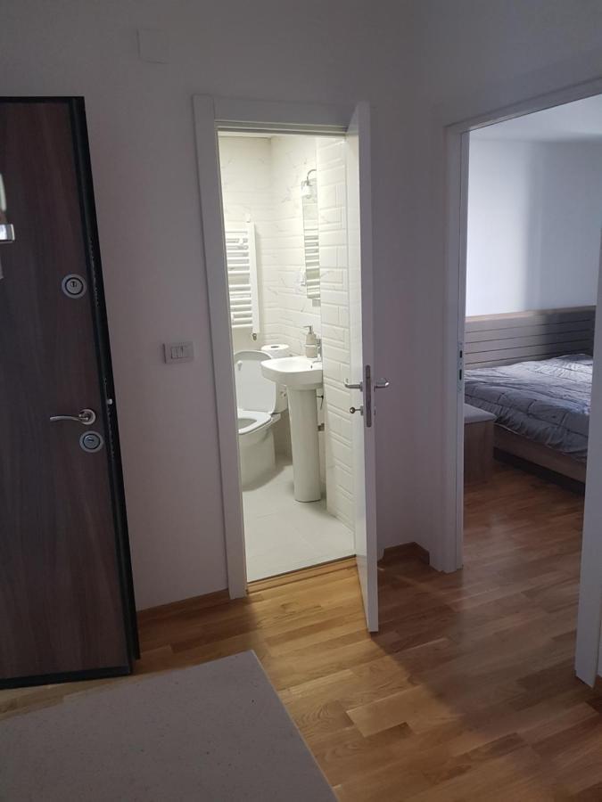 Luxury Apartment Nefertiti Skopje Exteriör bild