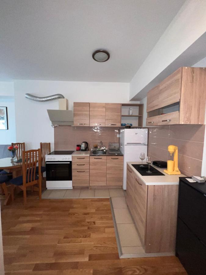 Luxury Apartment Nefertiti Skopje Exteriör bild