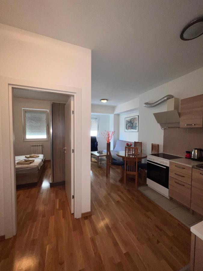Luxury Apartment Nefertiti Skopje Exteriör bild