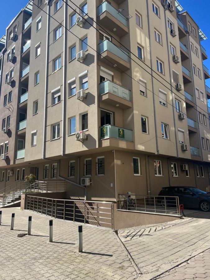 Luxury Apartment Nefertiti Skopje Exteriör bild